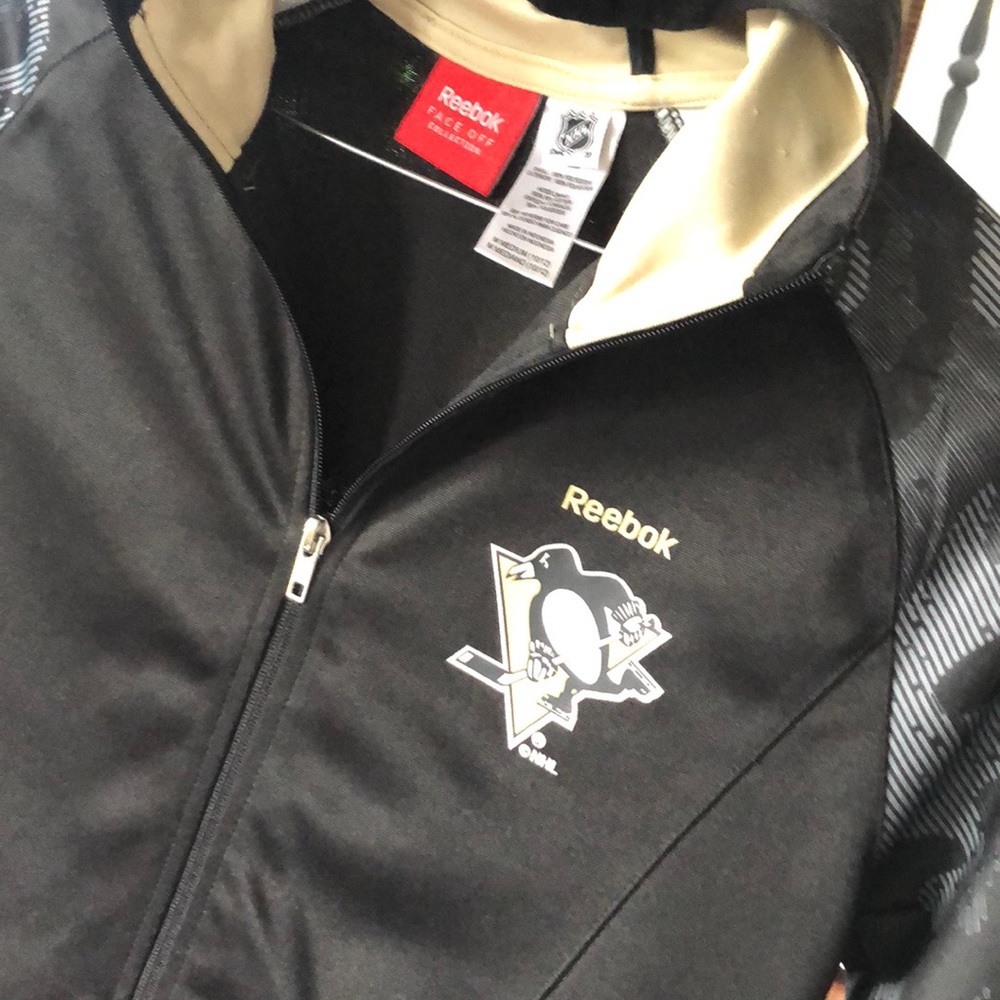 Boys Reebok Face Off Penguins Light Hooded Jacket